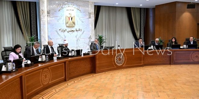 رئيس الوزراء يتابع زيادة الخدمات والأنشطة بالمحافظات الحدودية