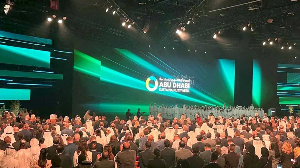 انطلاق فعاليات قمة أسبوع أبوظبي للاستدامة 2026