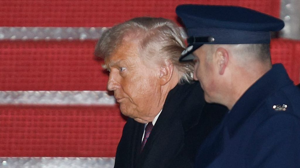 “سخيفة ومخجلة”.. ردود بريطانية غاضبة على تصريحات ترامب بشأن دور “الناتو” في أفغانستان