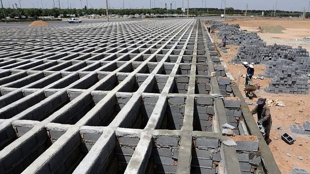 قبور جاهزة للجنود الأمريكيين في ضواحي طهران.. إيران تعلن استعدادات غير مسبوقة تحسّبًا لأي تصعيد