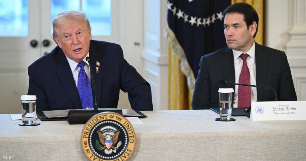 ترامب يتلقى إفادة بشأن خيارات التعامل مع احتجاجات إيران