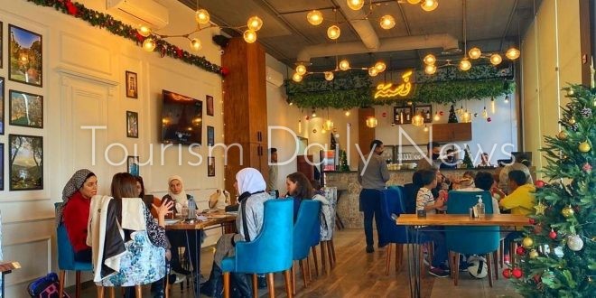 هيئات لبنان الاقتصادية تتضامن مع أصحاب المطاعم بسبب إعلان أسعارها بالدولار