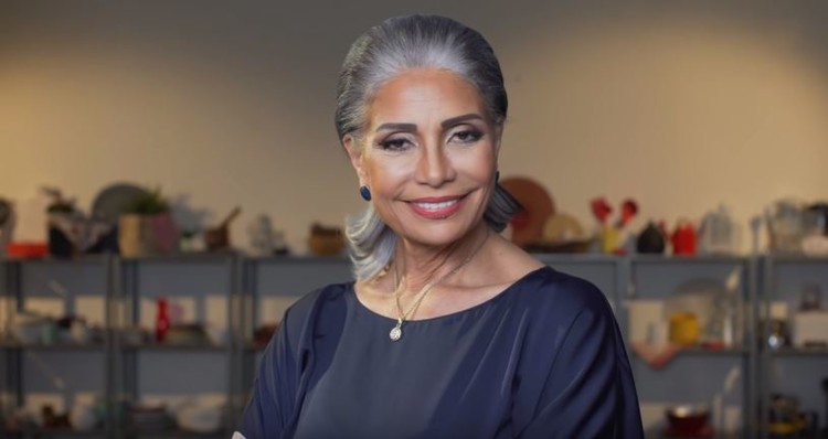 بعد تعرضها لكسر بالقدم .. إليكم التطورات الصحية لـ سوسن بدر