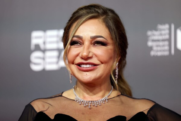 بكلمات من القلب.. ليلى علوي تعايد إبنها خالد في يوم ميلاده