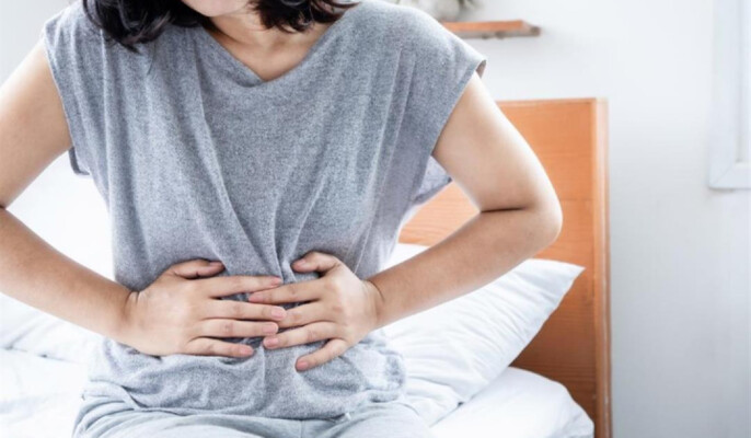 النفخة الصباحية… لماذا تشعر بها عند الاستيقاظ وكيف تتخلص منها سريعًا؟