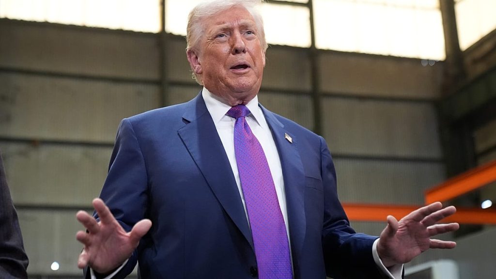 ترامب يترصّد “الخطوة الأخيرة”.. و”الحوت” ينتظر الحاملات: على أي سلاح تراهن إيران؟