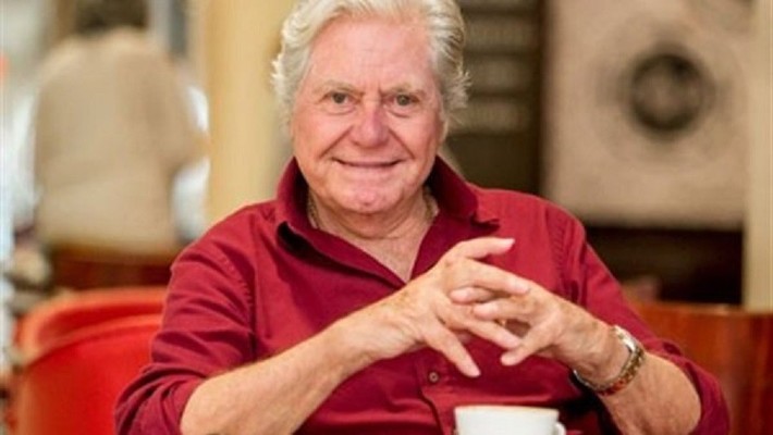 حسين فهمي يعتذر عن سوء فهم الجزائريين له