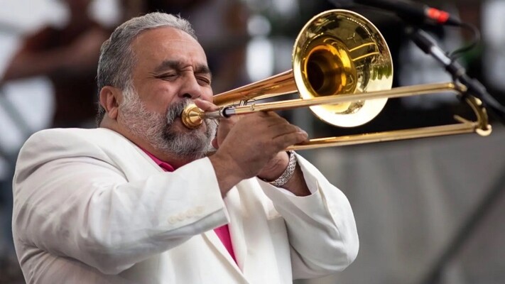 بعد 60 عاماً من العطاء .. رحيل أسطورة السالسا ويلي كولون عن عمر ناهز 75 عاماً