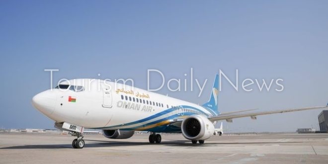 الطيران العماني يتسلّم طائرة جديدة من طراز بوينج 737