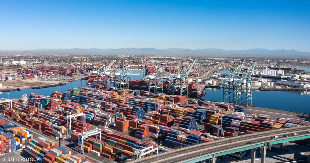 العجز التجاري للولايات المتحدة بلغ مستوى قياسيا في 2025