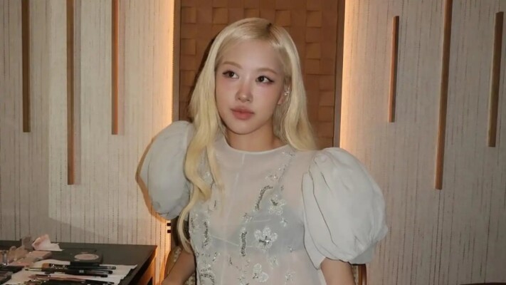 كم تبلغ ثروة روزي نجمة فرقة “بلاكبينك”؟