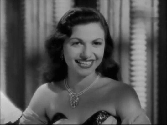 رفيقة درب إسماعيل ياسين “كيتي” ترحل في صمت وهذه الصورة الأخيرة لها