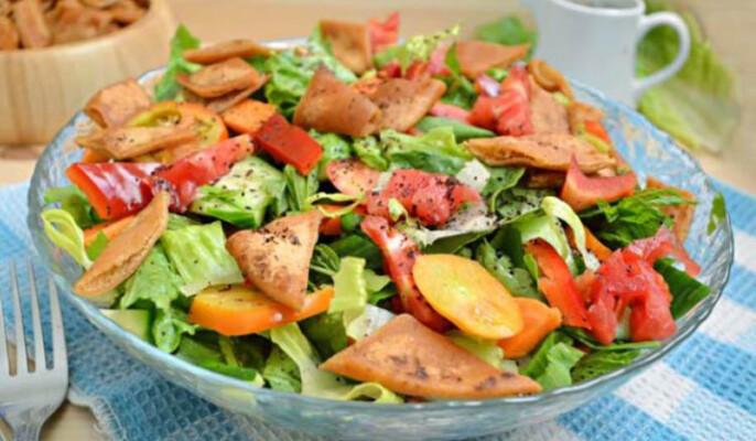 لماذا لا يجب أن يغيب الفتوش عن إفطارك هذا الشهر؟