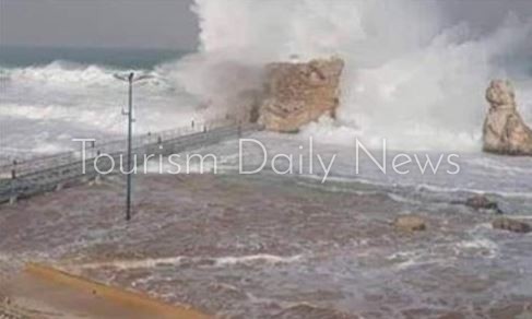 اضطراب الملاحة على سواحل البحر الأحمر وخليج السويس وارتفاع الأمواج