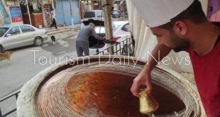 القطايف والكنافة في رمضان حلوى الهوية ورافد السياحة الثقافية في مصر