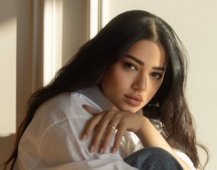 رحمة رياض تدخل الموسم الرمضاني بأغنية “عرش الشيطان”