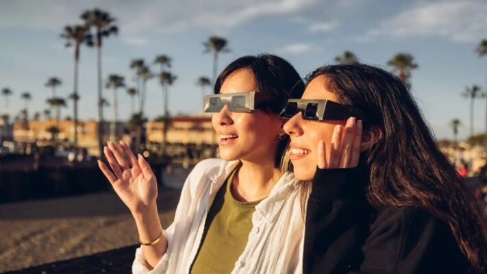 تحذير رسمي: لا تنظروا إلى السماء.. “حلقة النار” قد تُفقدكم البصر!