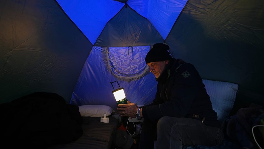 فيديو – “حتمًا سنعود إلى منازلنا”.. نازحون يعلّقون على أخبار التوغّل الإسرائيلي في جنوب لبنان