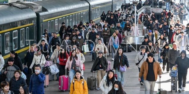 الصين تسجل ارتفاعًا قياسيًا في الرحلات بين المناطق خلال موسم ذروة السفر