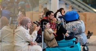 الحرب على إيران تربك حركة السفر العالمية وأزمات بكافة مطارات الشرق الأوسط