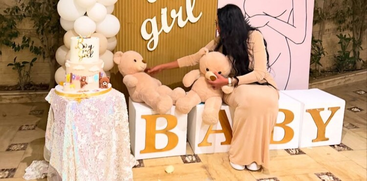 إعلامية شهيرة ترزق بمولودها الأول.. وهذا ما عانت منه خلال الحمل