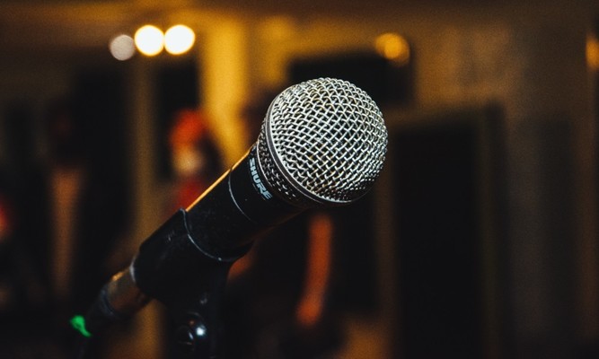 أزمة إعداد تضرب الحلقة الأخيرة من برنامج .. وفريق العمل خارج البلد