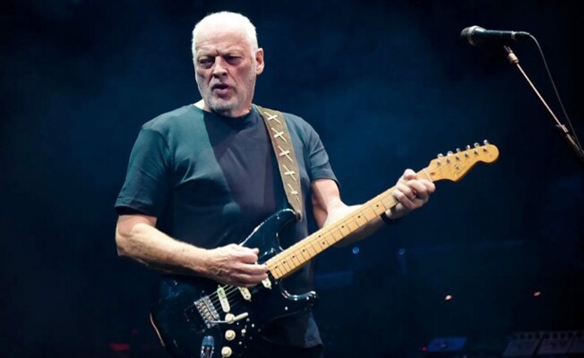 بمبلغ خيالي.. بيع غيتار أسطورة “بينك فلويد” في مزاد بنيويورك