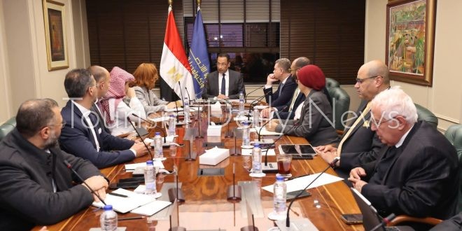 وزير الاتصالات يبحث مع الرئيس الإقليمي لـ SAP تعزيز استثمارات الشركة بمصر