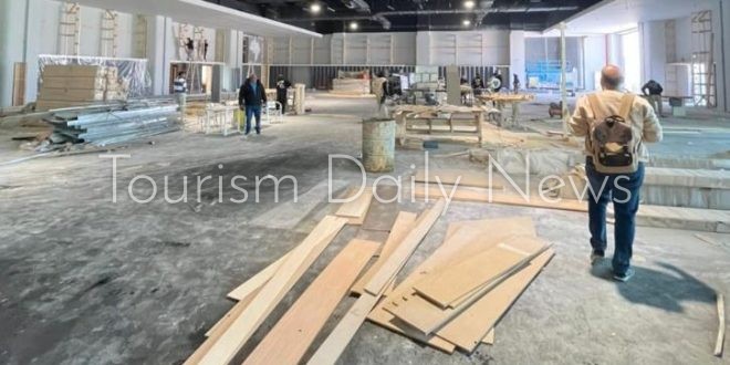 مشرف جهاز القرى السياحية يضع لمسات مركز مؤتمرات المدينة التراثية النهائية