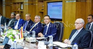 التخطيط تبحث استراتيجية جهاز الإحصاء المستقبلية وتعداد السكان في 2027