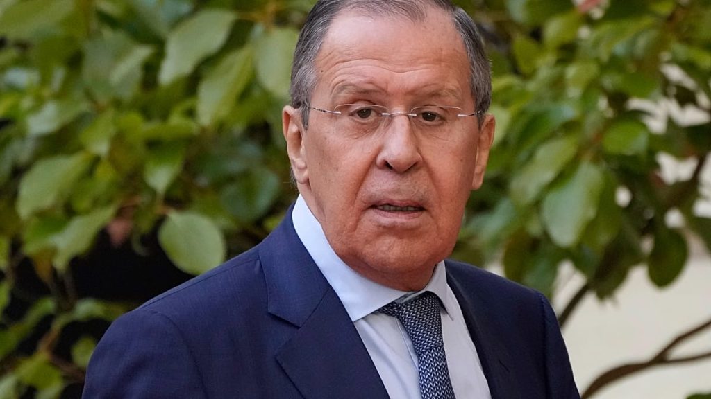 لافروف من بكين: الولايات المتحدة تؤجج التوترات في آسيا وتسعى لاحتواء الصين وروسيا