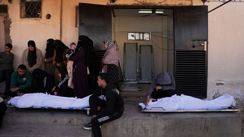 خمسة قتلى بنيران اسرائيلية في غزة وحملة اعتقالات في الضفة مع دعوات لحشد شعبي في “يوم الأسير”