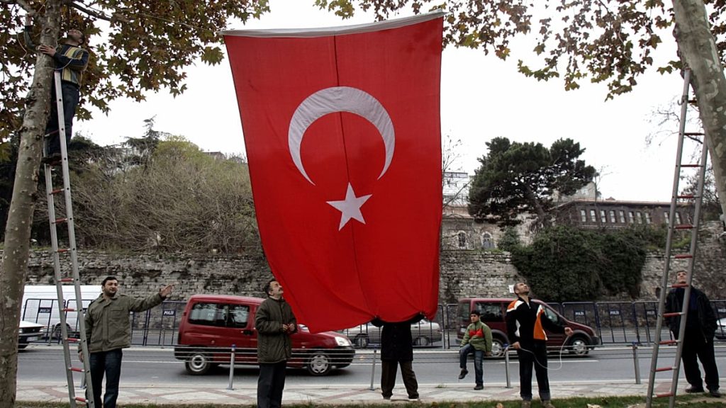 تركيا: 3 قتلى في هجوم مسلح استهدف محيط القنصلية الإسرائيلية في إسطنبول