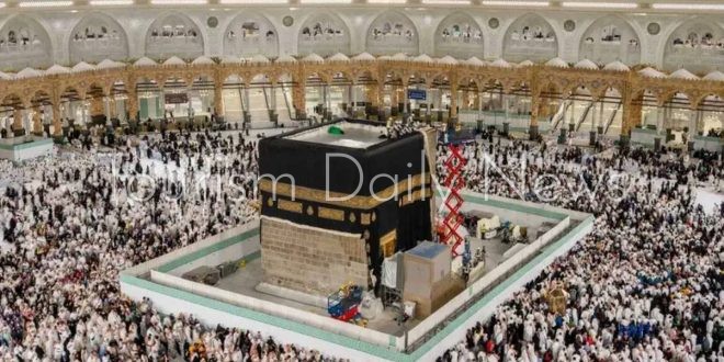 بدء أعمال الصيانة الدورية للكعبة المشرفة بأحدث التقنيات العالمية
