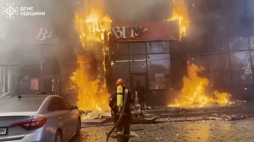 فيديو. أوكرانيا: غارة روسية تصيب 11 في هجوم نهاري على أوديسا وأطفال بين الجرحى