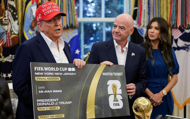 دونالد ترامب: “لن أدفع 1000 دولار مقابل مشاهدة كأس العالم .. ويفتح النار على الفيفا”!