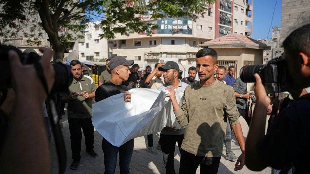 قصف إسرائيلي على غزة يوقع 5 قتلى فلسطينيين بينهم أربعة من عائلة واحدة
