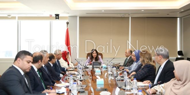 وزيرة الإسكان تتابع آخر مستجدات مشروع “حدائق تلال الفسطاط”