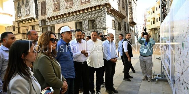 رئيس الوزراء يتفقد أعمال تطوير قلب مدينة رشيد التاريخية