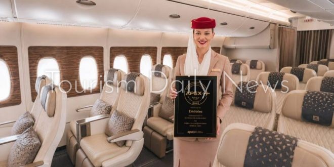 “طيران الإمارات” تحصد لقب أفضل ناقلة جوية بالشرق الأوسط في حفل “أبيكس”