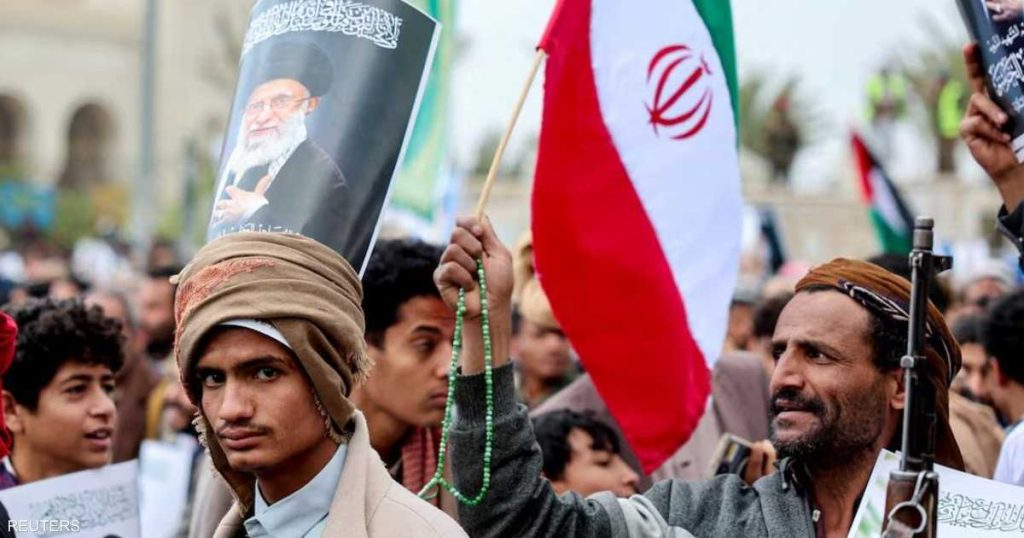 مصادر: إيران تدفع بقيادات من الحرس الثوري لدعم الحوثيين