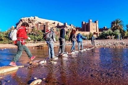 نستهدف 7% نموًا سياحيًا رغم تحديات المنطقة و30 مليون زائر في 2030