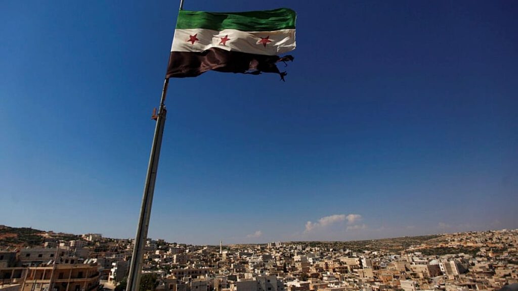 مقتل إمام مسجد بعد استدراجه لإتمام عقد قران في ريف حلب.. والسلطات ترجّح بُعدًا جنائيًا للجريمة