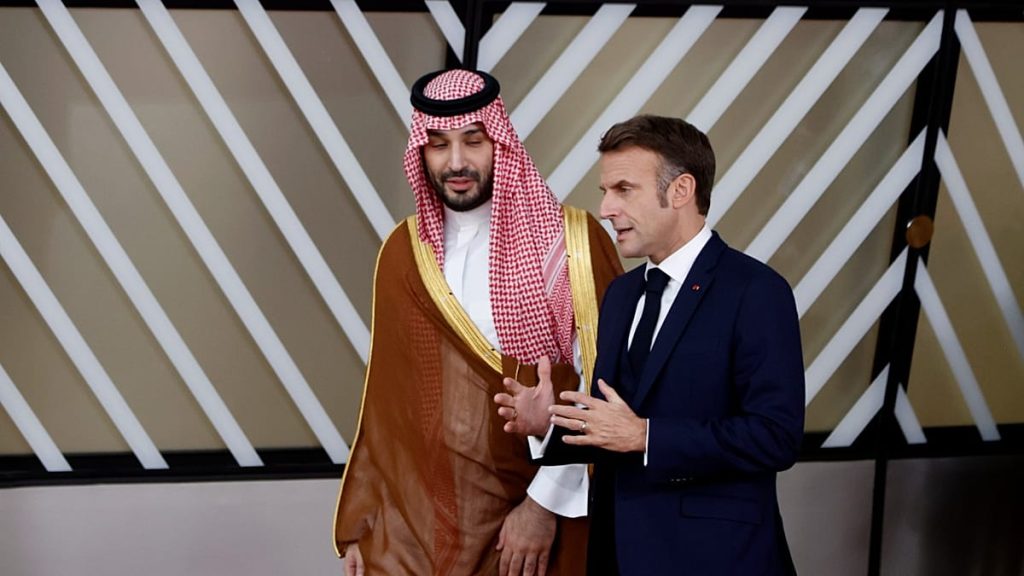 “حدث ينطوي على رمزية كبرى”.. ماذا تحمل زيارة ولي العهد السعودي إلى فرنسا؟