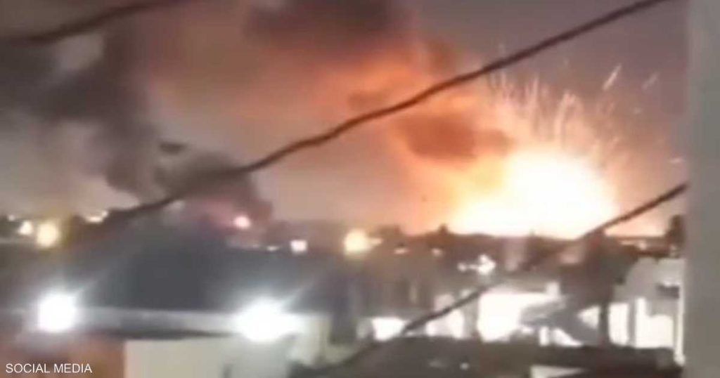 فيديو.. انفجار ضخم في مخزن سلاح بمدينة مصراتة الليبية