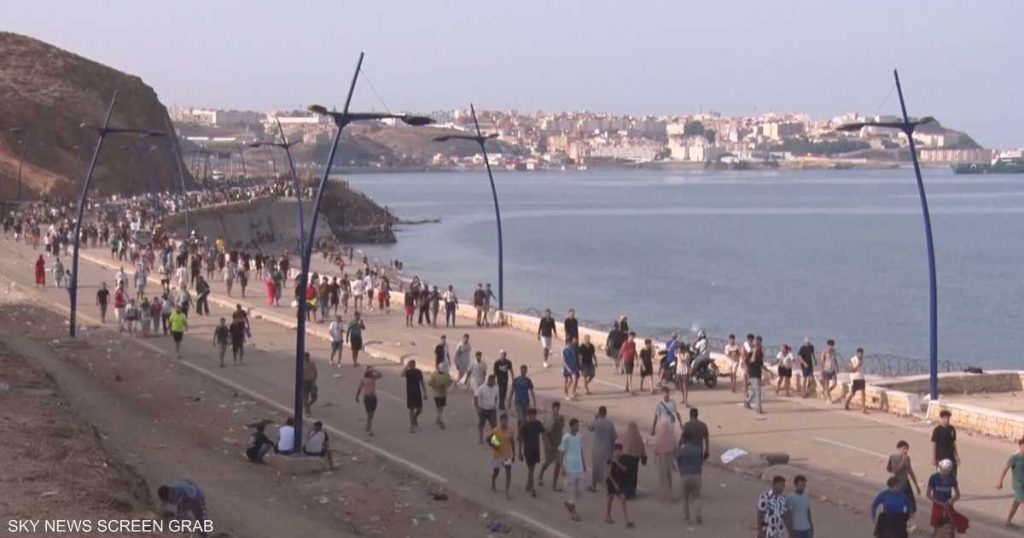 بعد احتجاجا السكان.. إسبانيا تستعين بـ”فرونتكس” في سبتة