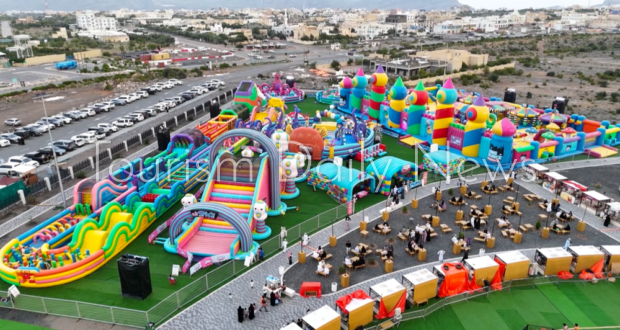 مهرجان الجبل الأخضر بسلطنة عمان يستقطب أكثر من 300 ألف زائر