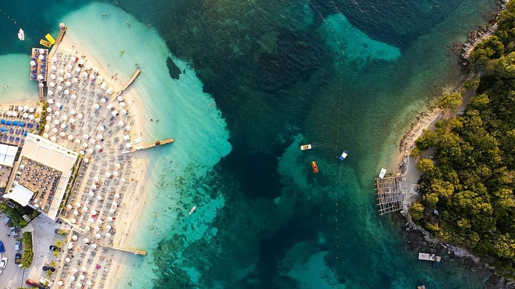 ألبانيا وهونغ كونغ ومصر مرشحة كأبرز الوجهات السياحية الرائجة في 2027