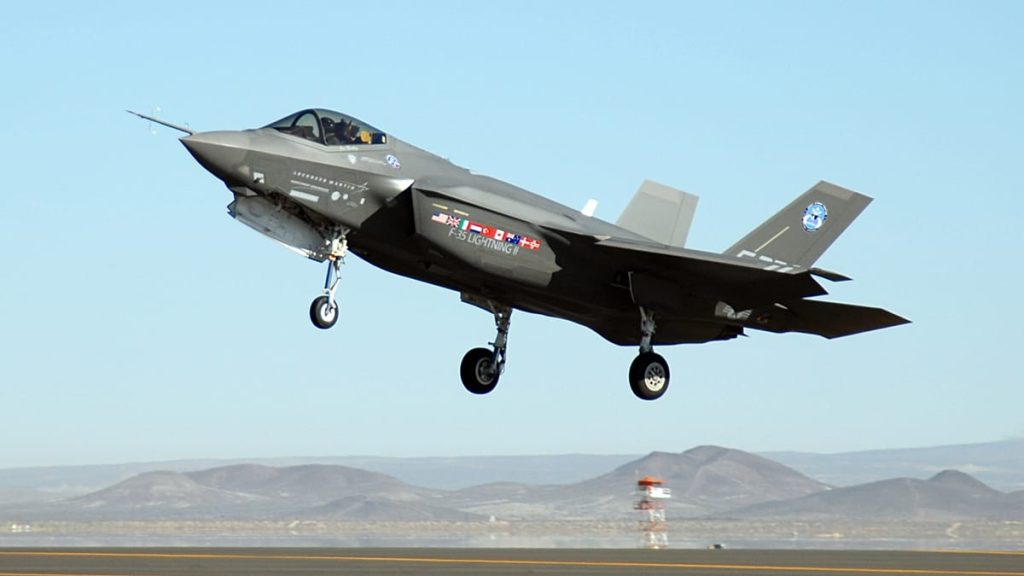 أسرار “F-35” في قبضة الصين؟.. “قطع حساسة” تصل إلى هونغ كونغ والكونغرس يفتح تحقيقًا