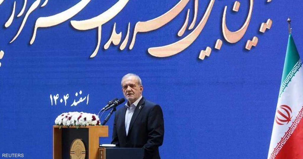 اعتراف جديد من رئيس إيران: التضخم يلتهم أي زيادة للرواتب